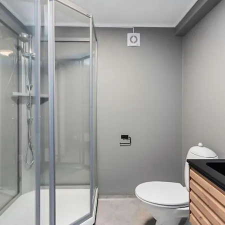 アパート 4 Bedroom - Close To Center, Uni & Technology Park - Fully Furnished