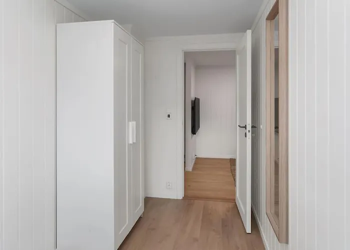 4 Bedroom - Close To Center, Uni & Technology Park - Fully Furnished *