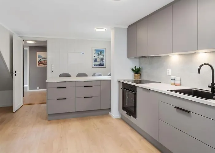 4 Bedroom - Close To Center, Uni & Technology Park - Fully Furnished