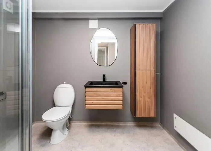 4 Bedroom - Close To Center, Uni & Technology Park - Fully Furnished דירה